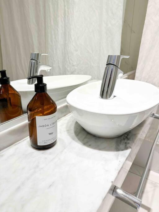 Apartamento Moderno En El Corazon De Recoleta Con Piscina *